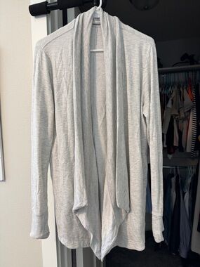 Athleta Women’s Pranayama Restore Wrap, light gray cardigan